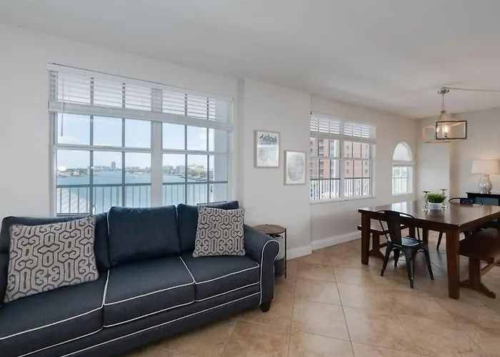 New 5 Min Walk To The Sleeps 9 *