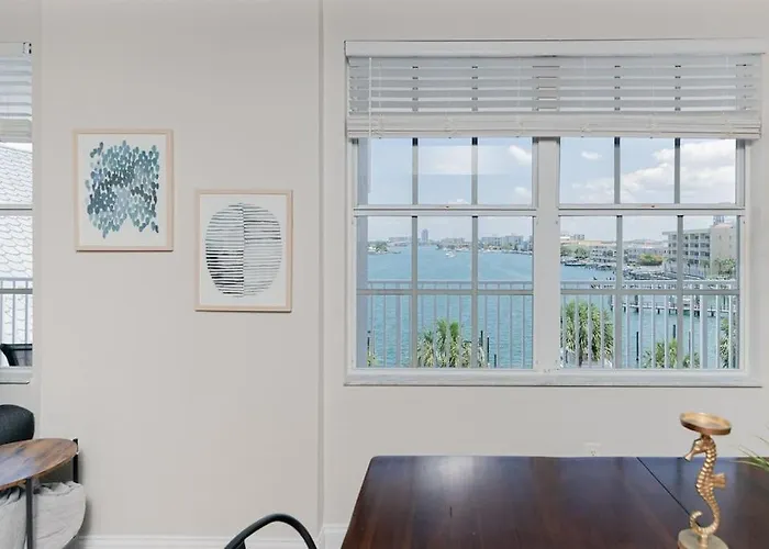New 5 Min Walk To The Sleeps 9 *
