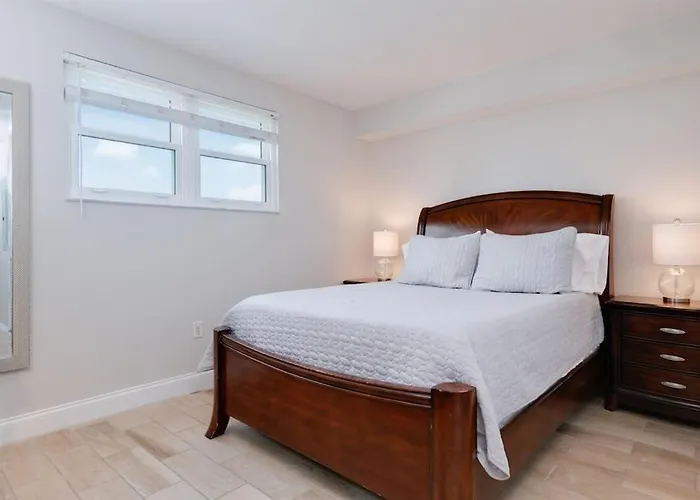 New 5 Min Walk To The Sleeps 9