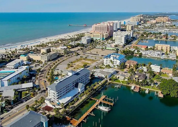 New 5 Min Walk To The Sleeps 9 Apartment Clearwater Beach